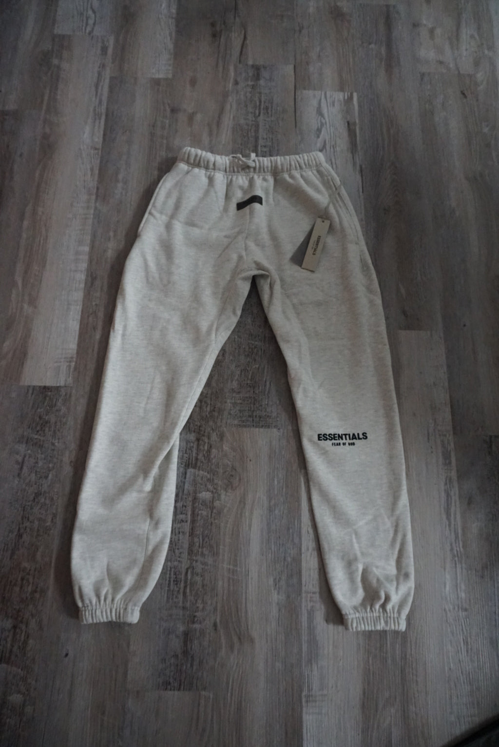 Fear of God Essentials Relaxed Sweatpants 'Light Oatmeal'