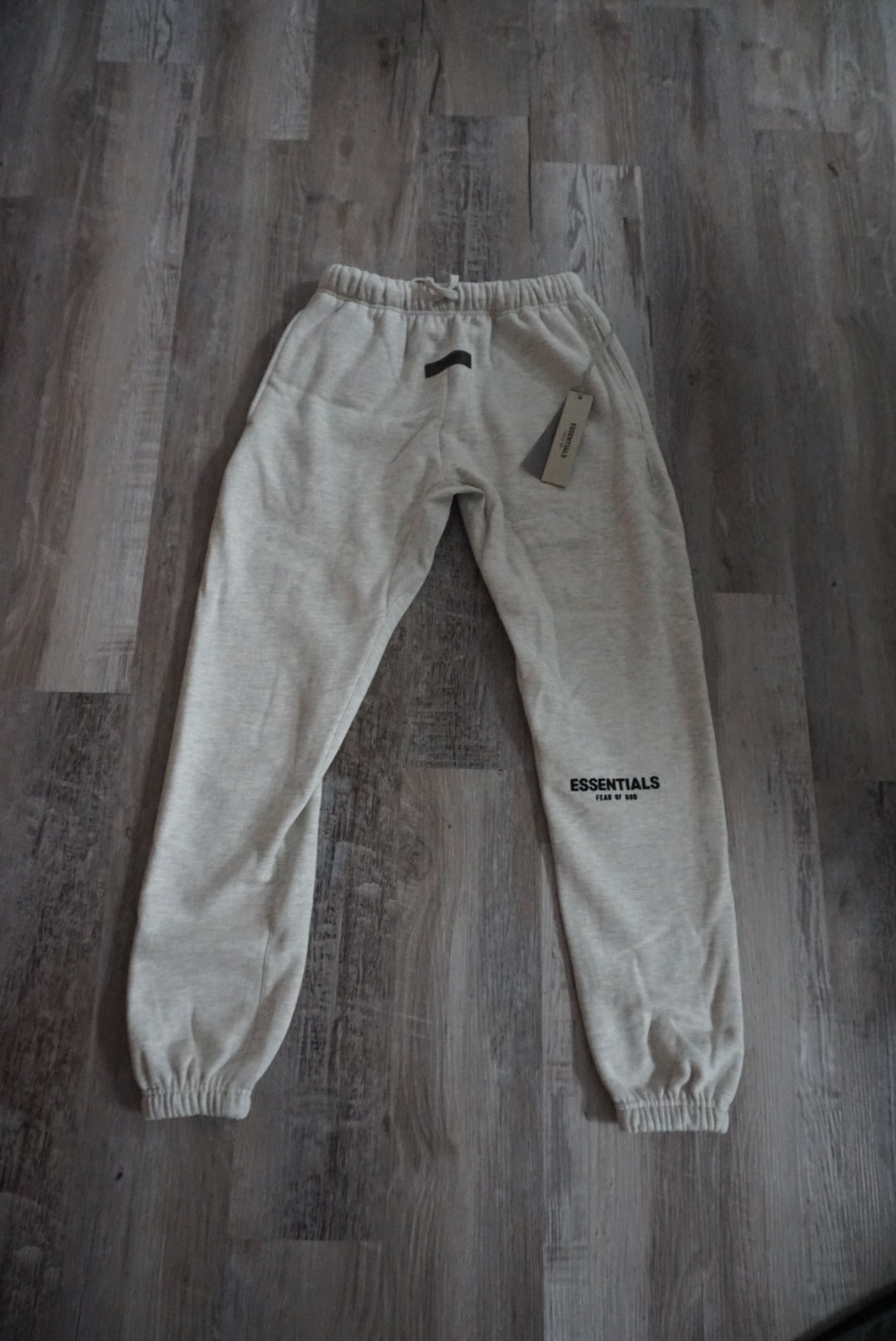 Fear of God Essentials Relaxed Sweatpants 'Light Oatmeal'