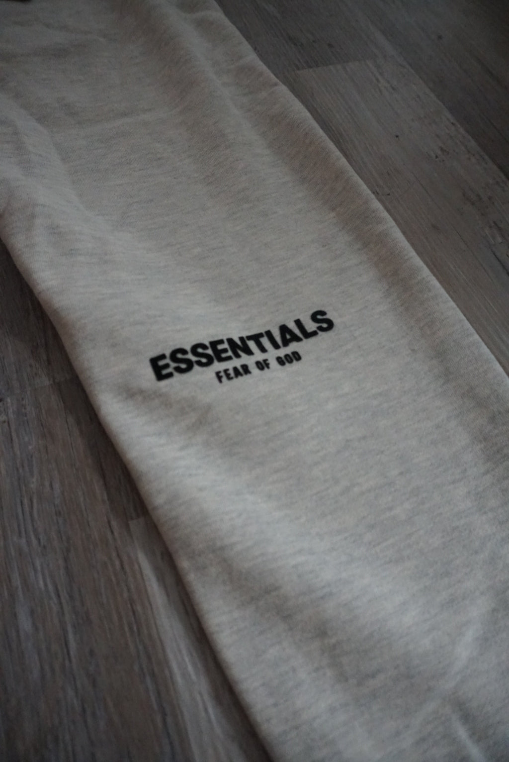 Fear of God Essentials Relaxed Sweatpants 'Light Oatmeal'