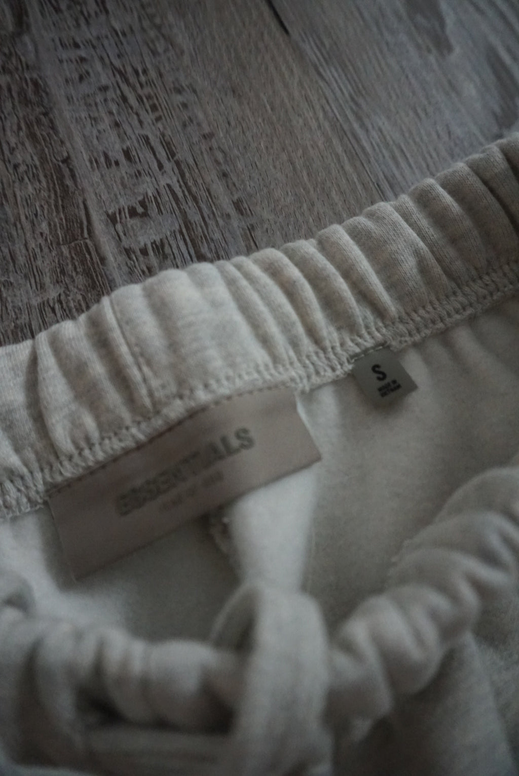 Fear of God Essentials Relaxed Sweatpants 'Light Oatmeal'